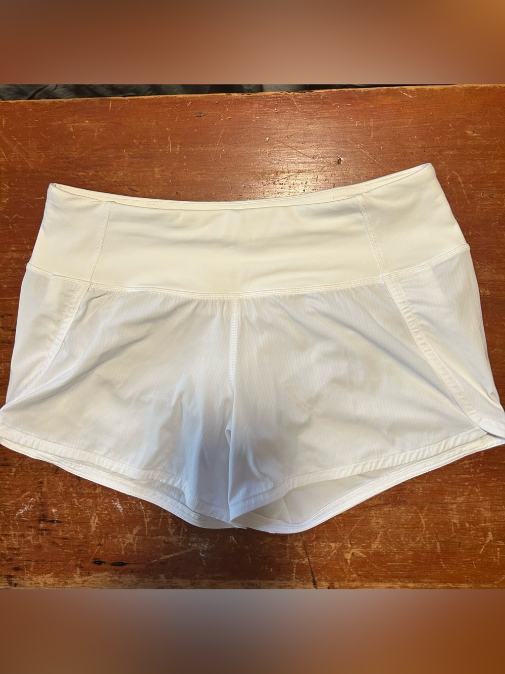 Lululemon White Speed Up Shorts 4" Size 4